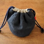 コロンとした巾着（黒に近い紺色）
