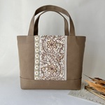 【Mサイズ/ホック付】インド刺繍リボンのトートバッグ　グレージュ