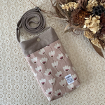 あったら便利♪ふんわり大きめのスマホポシェット　北欧チューリップ　くすみピンク