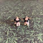 おすわりパグちゃんピアス