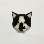 kororisa様 羊毛フェルト 猫ブローチ ハチワレちゃん