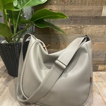 グレージュ次世代レザー撥水２WAYショルダーバック、Lサイズ（ファスナー）雨でもヘビロテ！