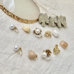 クリアフラワーのピアス/イヤリング