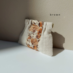 【　brown　バネ口ポーチ　インド刺繍リボン　ポーチ　小物入れ　プレゼント　ミニポーチ　コインケース　キーケース　お誕生日プレゼント　】