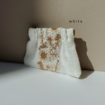 【　white　バネ口ポーチ　インド刺繍リボン　ポーチ　小物入れ　プレゼント　ミニポーチ　コインケース　キーケース　お誕生日プレゼント　】