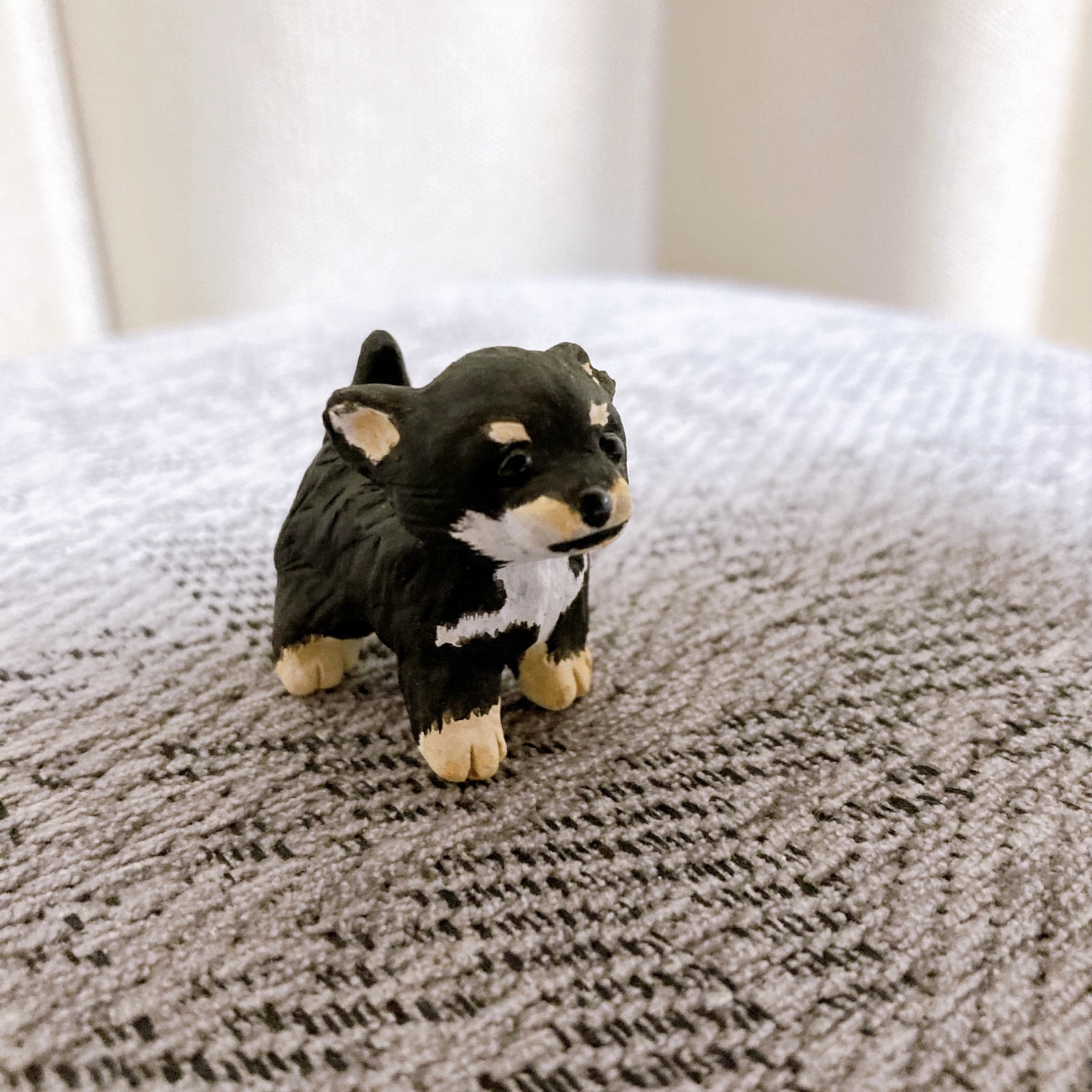 チワワ ブラックタン 子犬 ミニチュア 犬 フィギュア 置物 - みにちゅ 