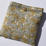 ミモザ柄のましかくポーチ