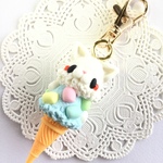 フェイクスイーツ*白猫ちゃん・マシュマロアイス・チャーム