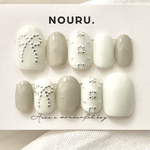 ビジューホワイト ‎🤍💍🐻‍❄️ サイズオーダーネイルチップ/チビ爪/短爪/ベリーショート/マグネット/ホワイト/シルバー/リボン/普段使い/お洒落
