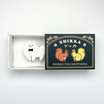 【数量限定】バリスタ蝶ネクタイの日本スピッツ ブローチ（純喫茶マッチ箱風BOX入り）