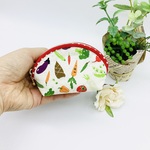 【再販】ミニポーチ☆お野菜と花柄（きなり）　小銭入れ　コインケース