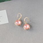 新春☘ pink-shell × crystal Square 桃色ピンクシェル×クリスタルピアスorイヤリング