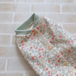 再販🌸 犬服M 花とみつばち 裏毛 グリーン バックオープン(背中開き)✨送料無料✨