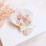 薔薇の花束ブローチ　刺繍　aicco