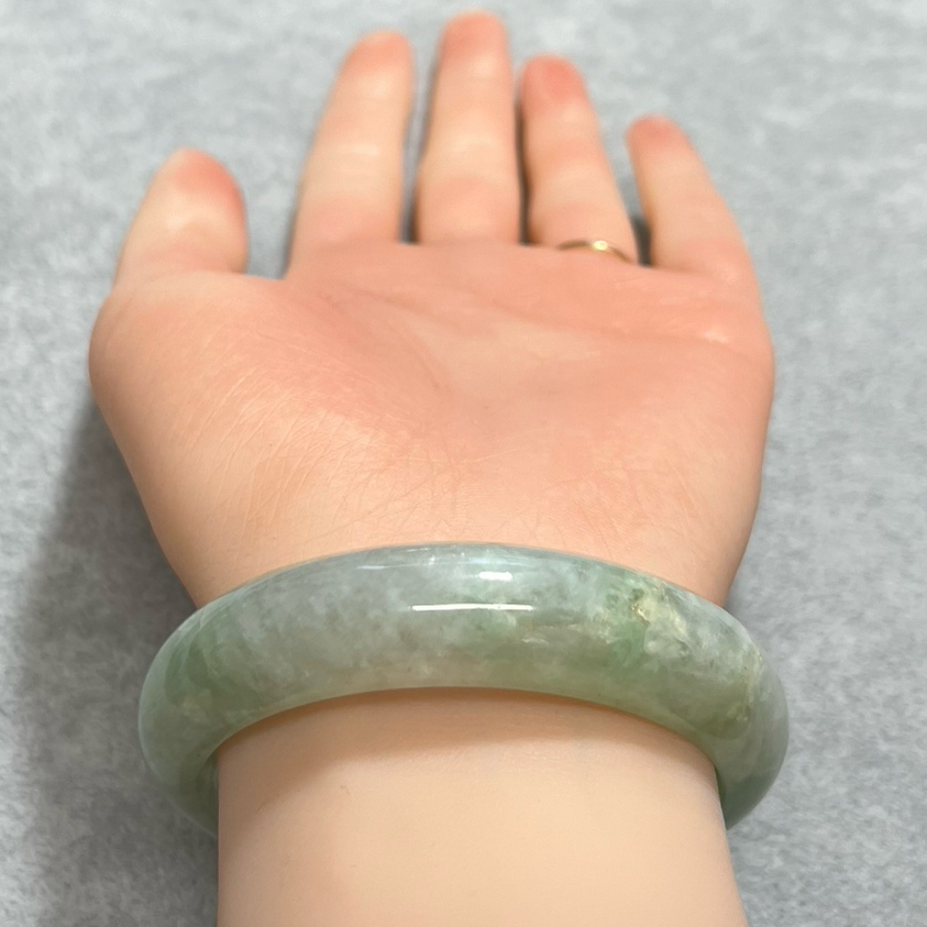 本翡翠ハングル 本翡翠(ジェダイト)(4Aランク) - 8.5mm玉、サイズ15.5cm