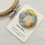 お花の刺繍ブローチ 