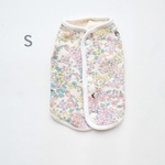 [犬服] Sサイズ 完成品 チワワ　　　　　　　　　　　　フルーツカシェモア柄 裏毛ニット パイピングベスト 背中開き 