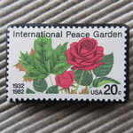 アメリカ 薔薇切手ブローチ2167