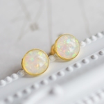 【受注製作】京都オパール 胡粉 スタッドピアス/イヤリング