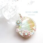 白蝶貝ペンダント（ワイヤージュエリー☆ワイヤーアクセサリー☆ワイヤーラッピング天然石ネックレス☆KuthumistyleⓇ☆クツミスタイル）