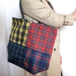 本当に可愛いタータンパッチワーク　再々販です☺︎  トートバッグ　エコバッグ　大　コンパクト収納　カラビナ付　　送料無料