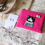 R4 刺繍ポーチ　にゃん子×お花　ビビットピンクパープル
