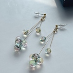 【人気再販】シャボン玉ビーズの揺れピアス/ピアス　イヤリング　ドロップ　ロング　カラー　推しカラー　虹色　レインボー　シャボン玉