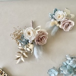 再お値下げ中2900→2000白バラのコサージュ⭐︎プラチナ&ライトブルー