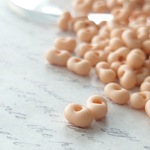 国産【10㌘/3.2㍉×6.5㍉】【bg-f-244】❁マツノ ファルファーレ ピーナッツビーズ❁マットアプリコット❁