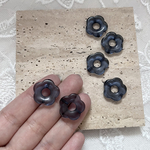 【4個】19mm　クリアネイビー　フラワーアクリルビーズ