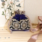 インド刺繍リボン　巾着ポーチ　使いやすいサイズの巾着ポーチ　お礼、母の日などのプレゼントにもおすすめです♡