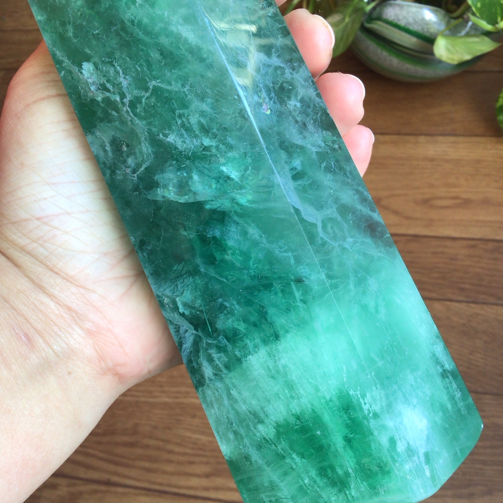 爆レア‼️最高の癒し❣️パワー全開　クラック共に綺麗☆巨大フローライト水晶 六角柱 爆レア‼️最高の癒し❣️パワー全開 クラック共に綺麗☆巨大フロー