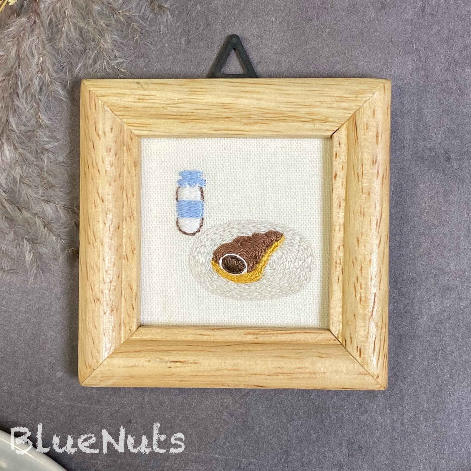 輪切りレモン』刺繍のくるみボタン ブローチ🍋 - bluenuts | minne