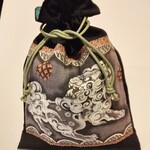 【正絹巾着】珍しい柄(唐獅子）32×23㎝　和洋兼用　男女兼用　きんちゃくバック　和柄巾着袋　男女兼用・メンズ 和装バック