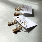 shell × crystal フープピアス/イヤリング