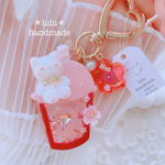 【ꫛꫀꪝ✧‧˚】猫ちゃんの桜咲くフラペチーノ　キーホルダー　ハンドメイドレジン　キーホルダー　ハンドメイドキーホルダー　シャカシャカキーホルダー　シャカシャカ  猫　桜　春