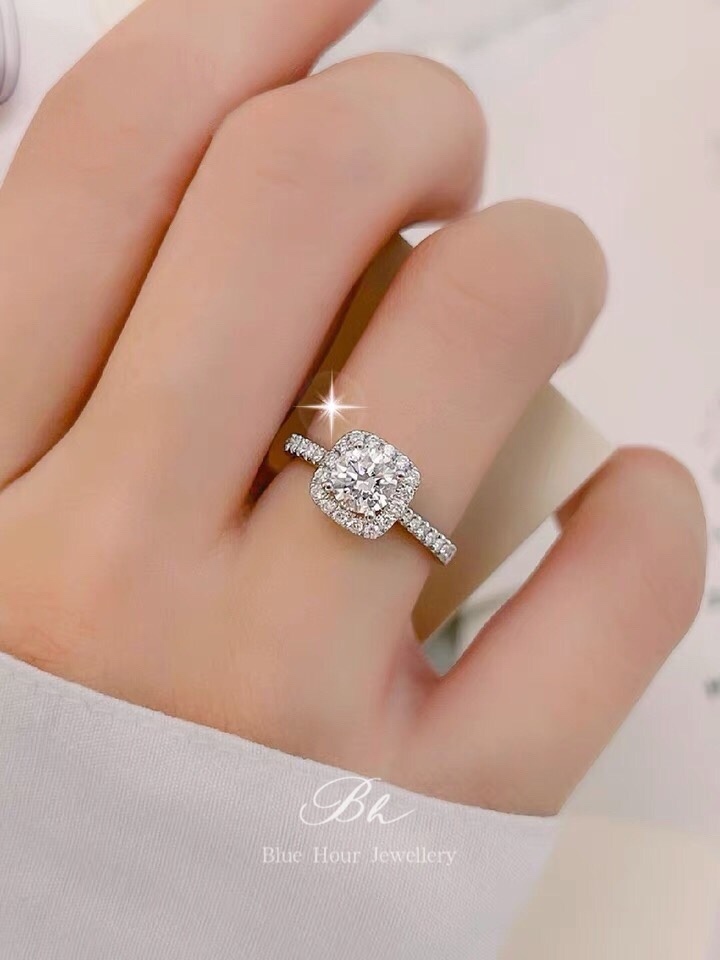 モアッサナイト Dカラー スクエア ヘイローリング 0.5ct/1ct/2ct
