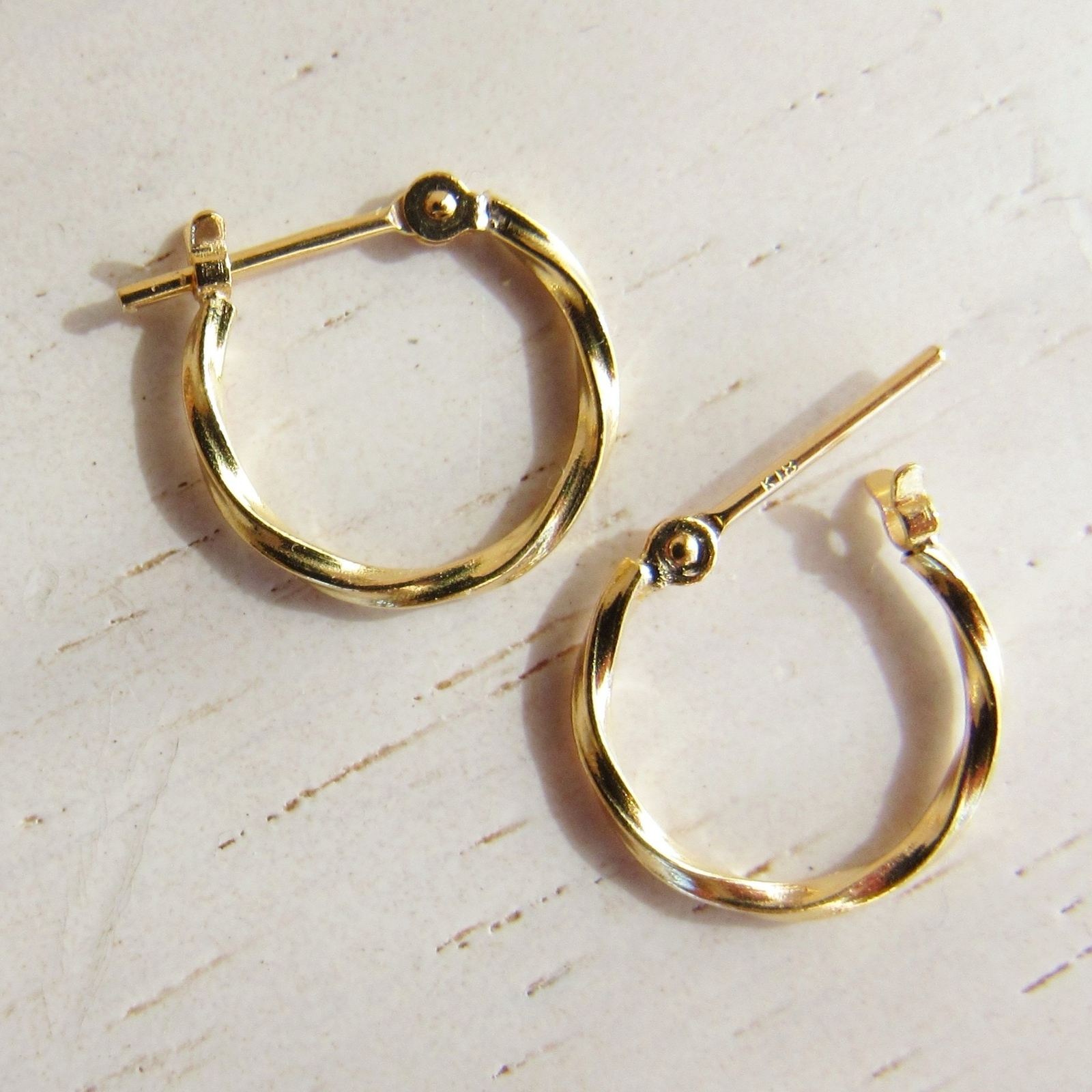 104様☆18K ピアス フープピアス ジュエリー K18 ツイスト18金 刻印 K18 ジュエリー ピアス 刻印 ツイスト18金 フープピアス 104様☆18K