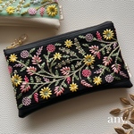春よ来い🌿インド刺繍リボン 大人ポーチ vivid flowers ブラック✨用途いろいろ！便利なサイズ 
