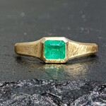 エメラルド　SQ　0.4ct　変形印台  シルバーSV925リング