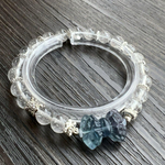 SALE❣️天然水晶／ブルーフローライトりぼん／デザインブレス／パワーストーン