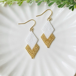 white×goldビーズステッチピアス イヤリング ひし形 シンプル 