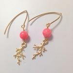 珊瑚ピアス
