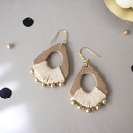 ビーズ刺繍𓍯おおぶりbeige brownフープ刺繍ピアス