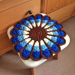 レトロでカラフルなお花円座　  wsbb