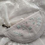リネン*野の花*刺繍*ミニポーチ*コインケース