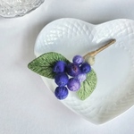 【受注】立体刺繍 ブルーベリー blueberry ブローチ 
