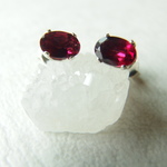 Juno〔ガーネットのノンホールピアス〕