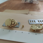 SK15G 差し込み金具　ピカピカゴールド色　15×20mm/2組
