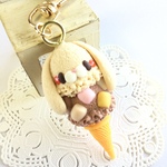 フェイクスイーツ*ウサギさん・マシュマロアイス・チャーム